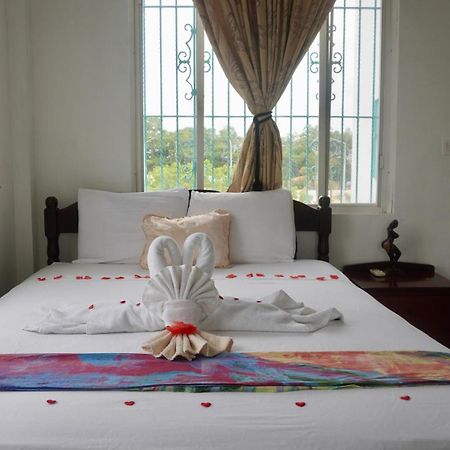 See Belize Waterside Sea View Apartment With Infinity Pool & Overwater Deck Belize City Exterior photo